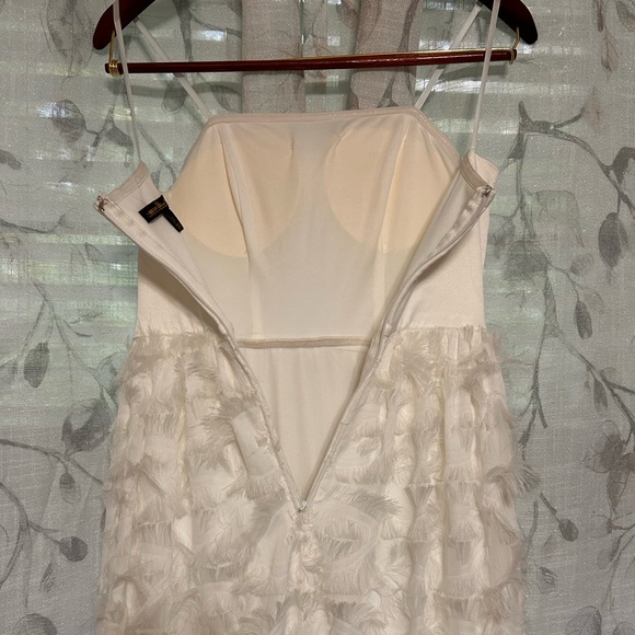 SayYes to the Prom White Dress Size 4 Juniors - Picture 4 of 7